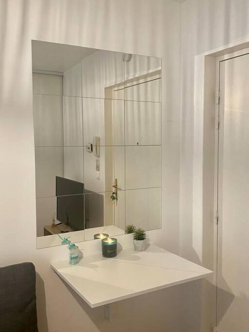 Superbe Cosy Et Calme Avec Un Parking Apartment Corbeil-Essonnes
